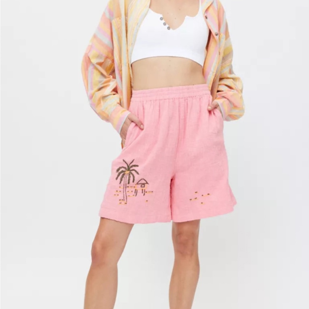 UO palm tree Bermuda short EUC